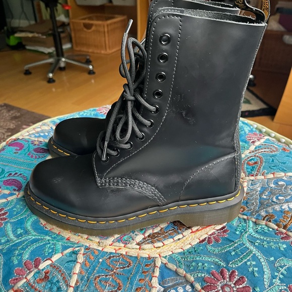 Dr. Marten boots. Black 1490 brand new size 7 uk 38 - Picture 2 of 7